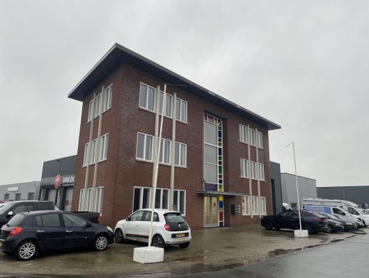 Hoofdfoto van Boven-Leeuwen Expeditieweg 29