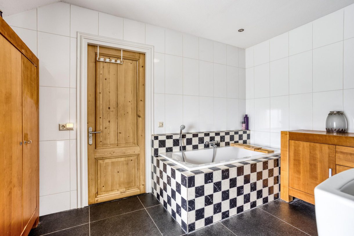 Te koop: Foto Woonhuis aan de Molenstraat 42 in Boven-Leeuwen