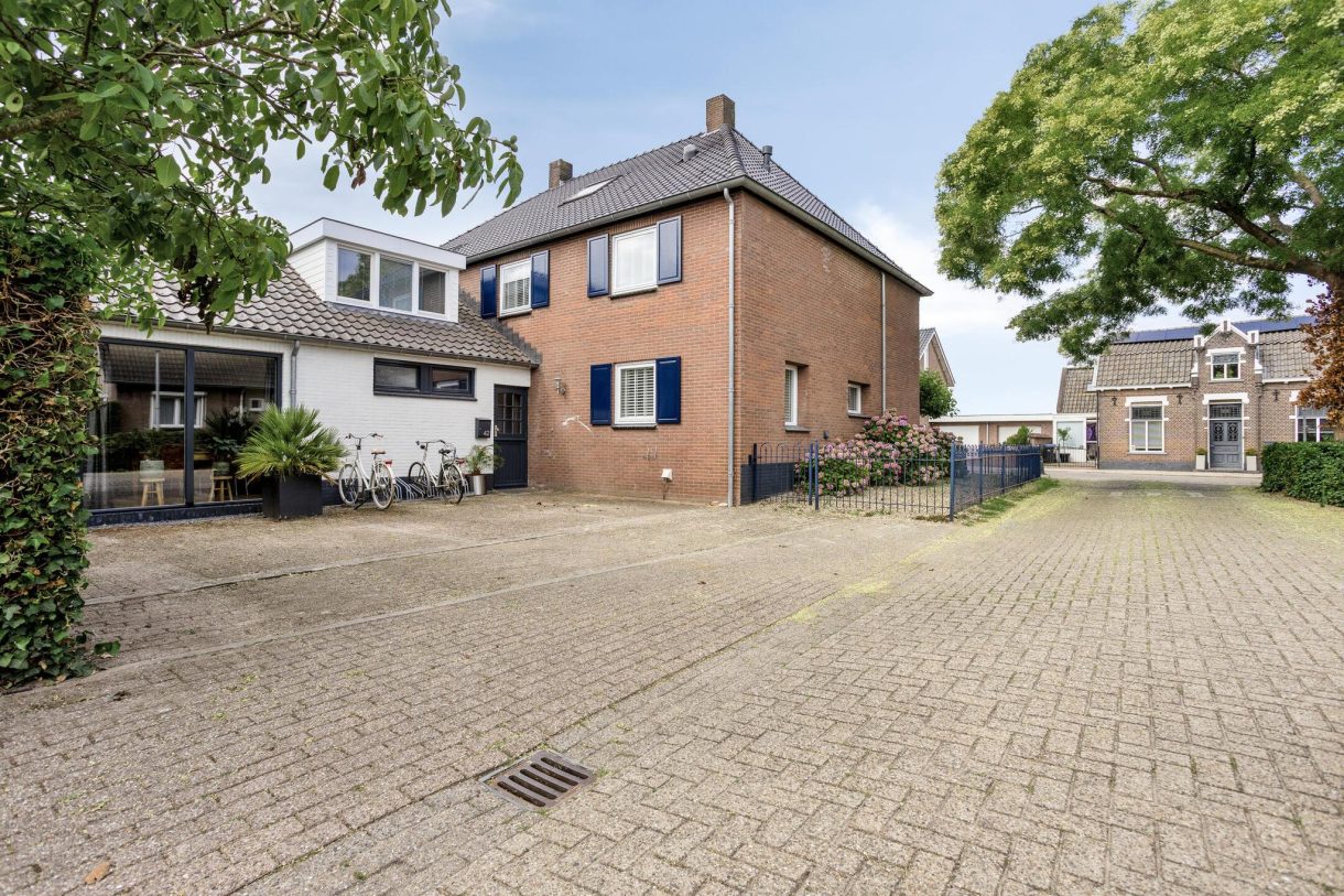 Te koop: Foto Woonhuis aan de Molenstraat 42 in Boven-Leeuwen